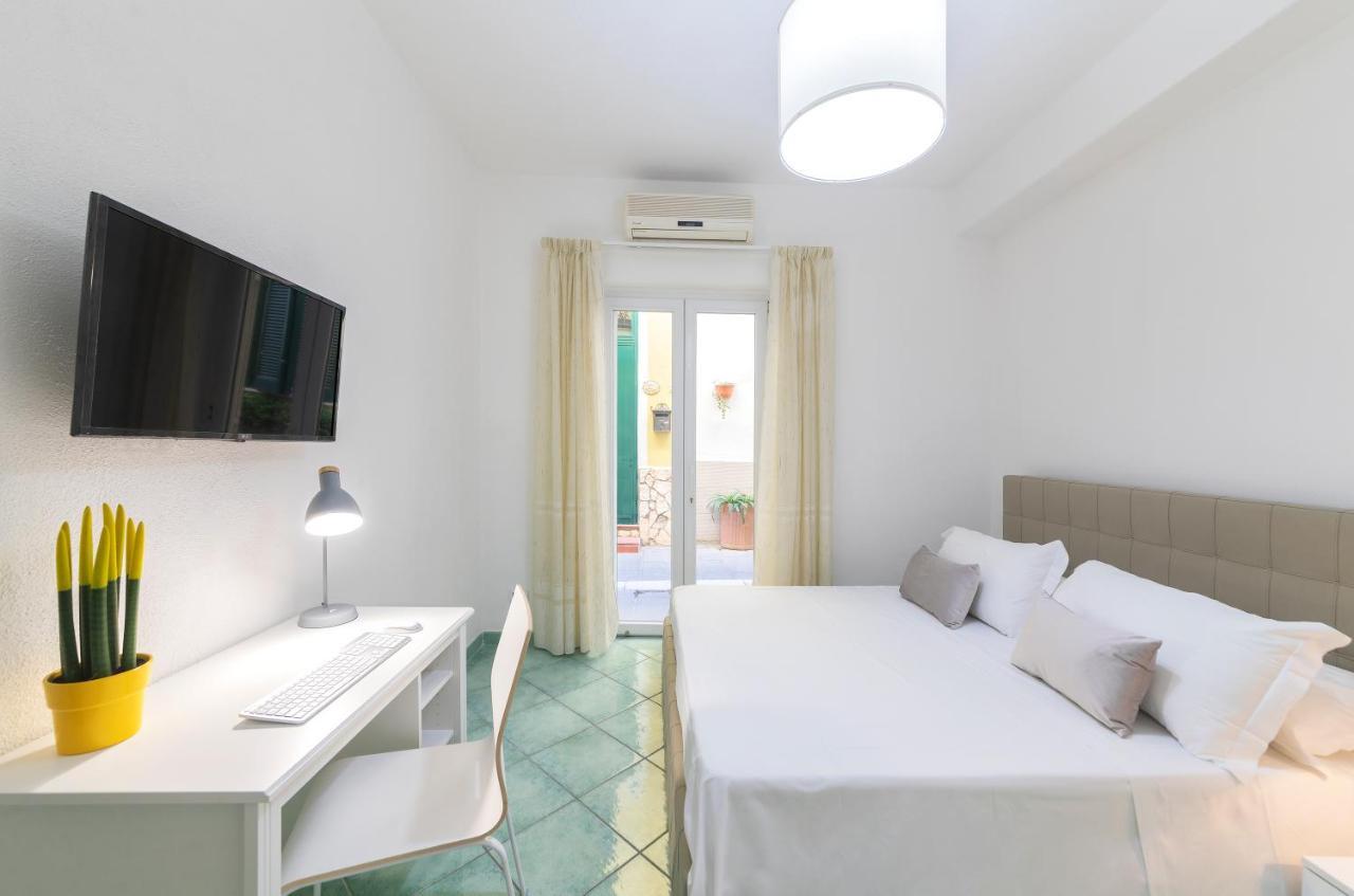Lily's Ferienhaus Lacco Ameno (Isola d'Ischia)